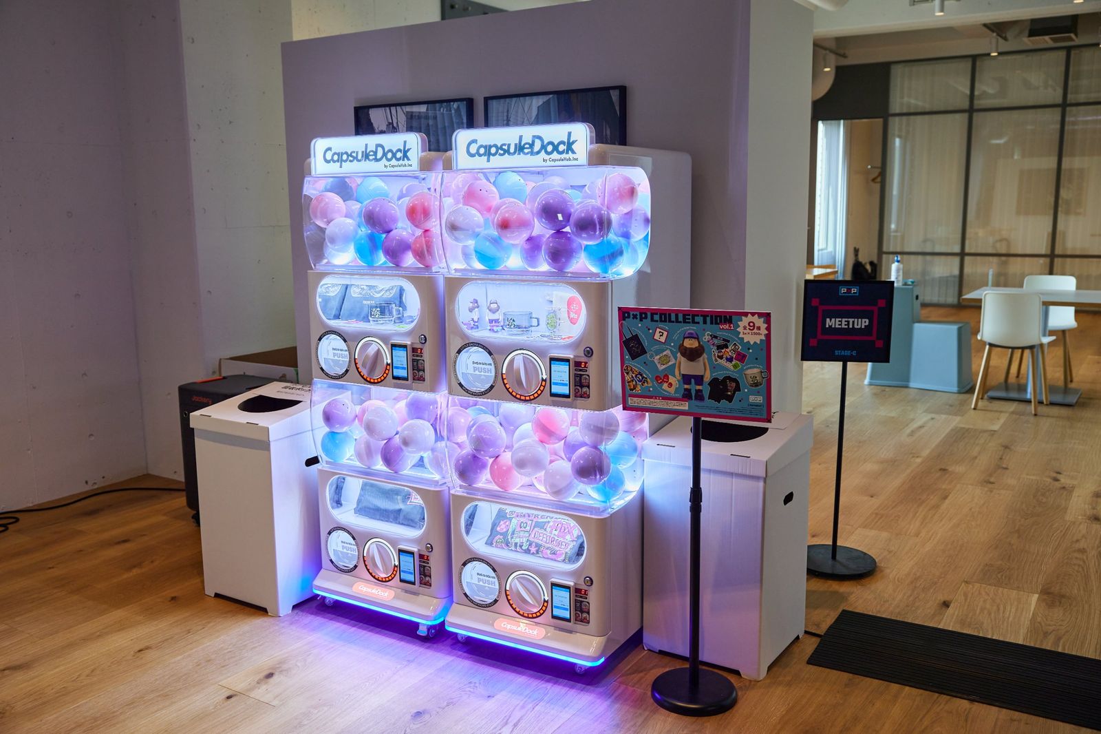 Pixel × Pixel 2026のSTAGE Cに2台並べて設置したCapsule Dock